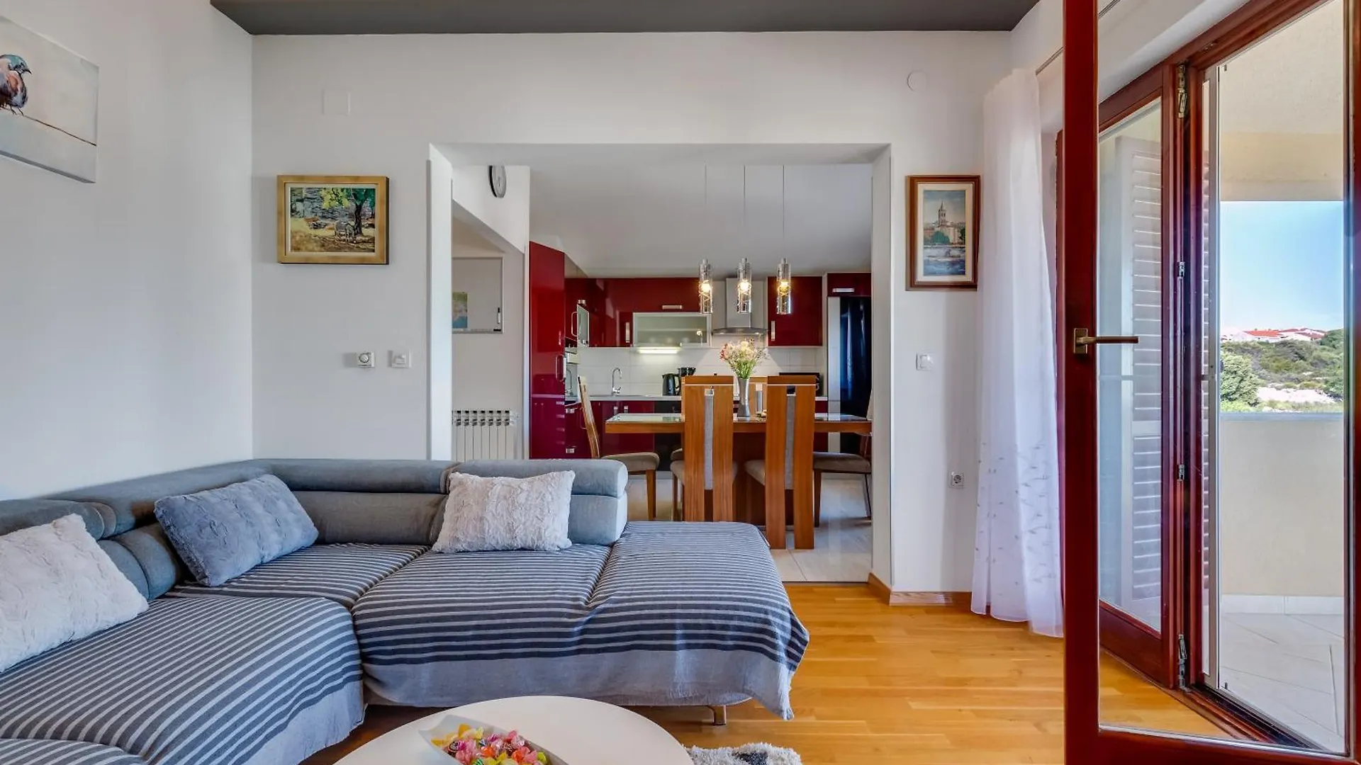 Apartman Dina زادار شقة