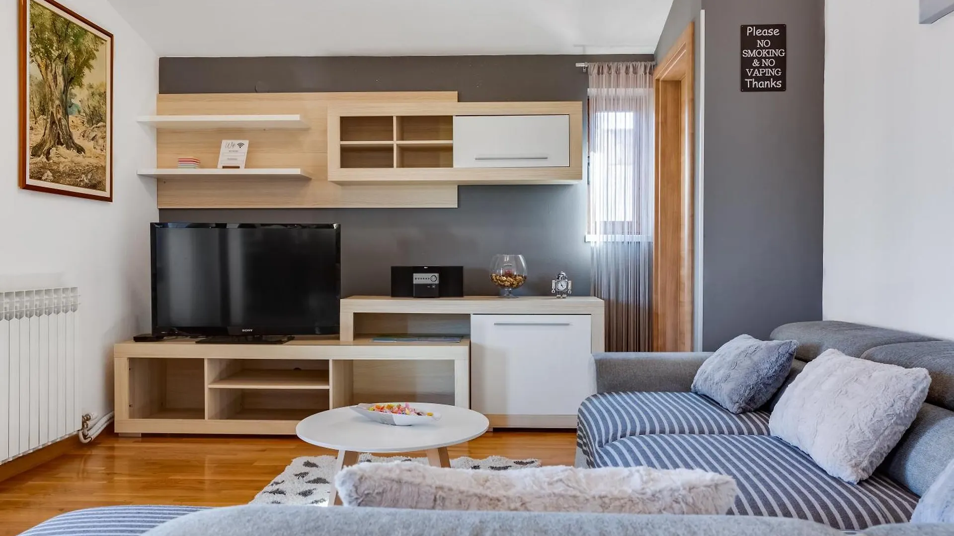 Apartman Dina زادار شقة